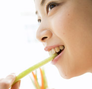 固いものもしっかり噛める